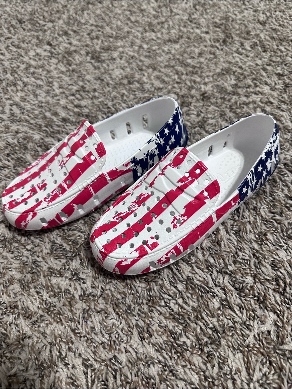 Floafers Kids size 2 Flag-Print Slip-On Moccasins in Red, White & Blue shoes